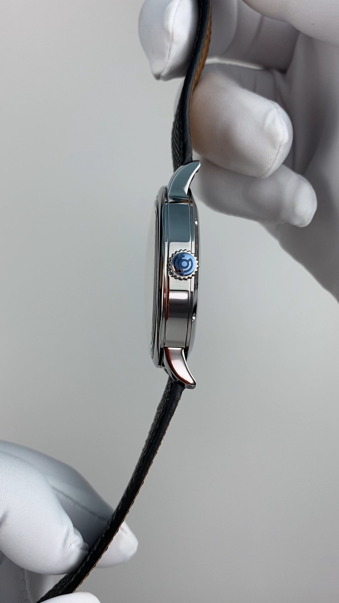 Mark Chen 02N · mother-of-pearl dial