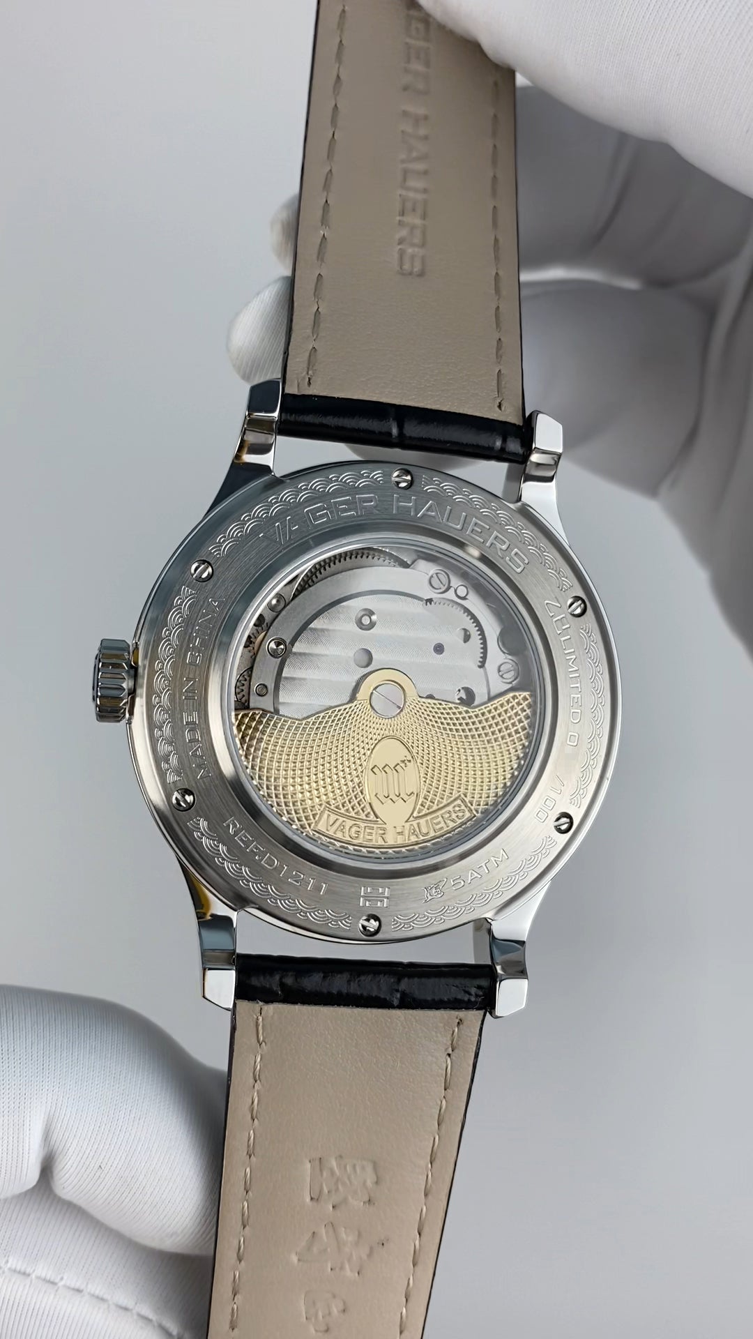 Yuan Heng Li Zhen · starry dial · transparent back · gold-color rotor